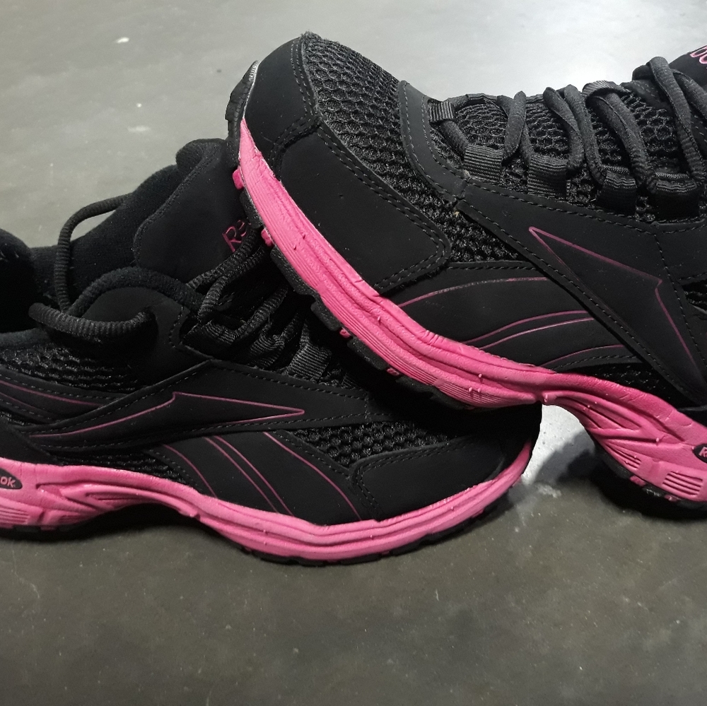 Reebok womens steel toe shoes